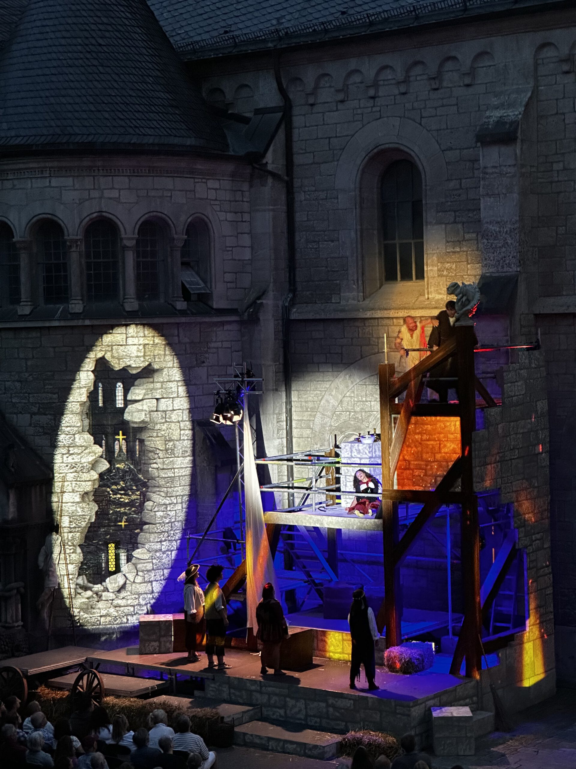 Der Glöckner von Notre Dame — Projection Mapping, Theater Chambinzky e.V. Sommertheater 2025